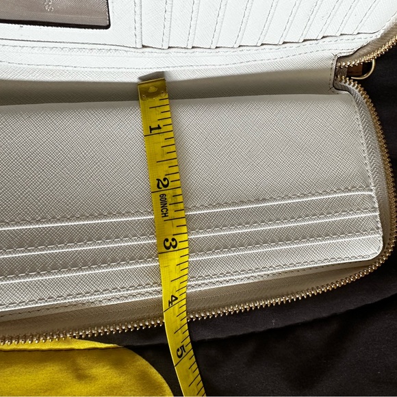 Michael Kors wristlet/ wallet - Picture 3 of 5